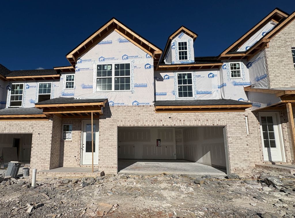 237 Glencrest Drive, Hendersonville