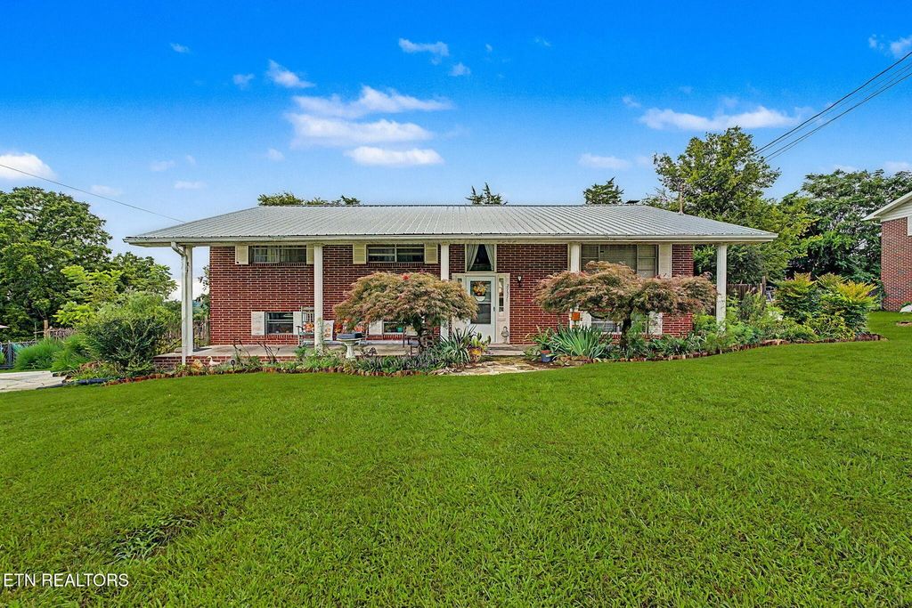 2737 Conrad Drive, Morristown