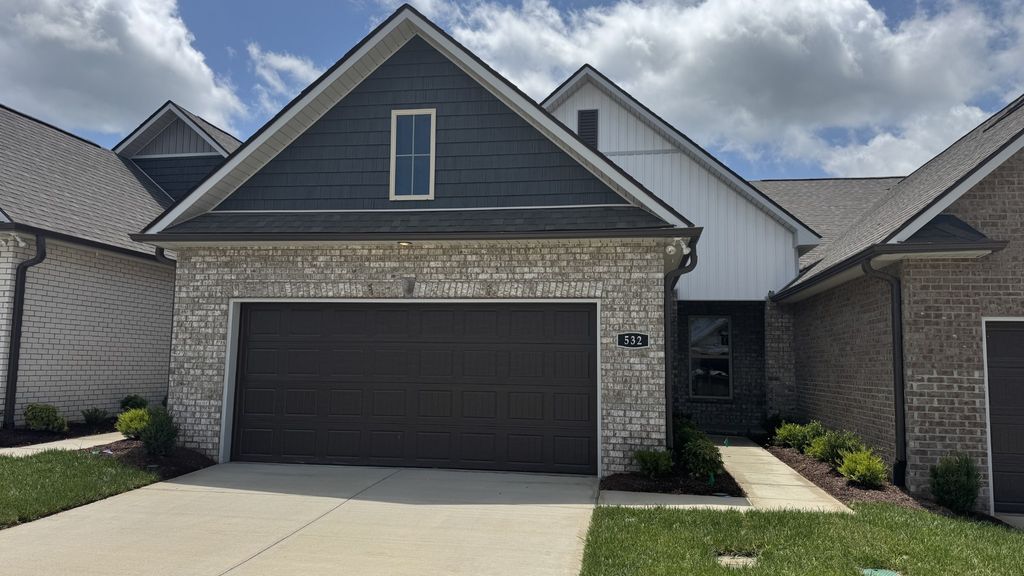 532 W Foxrun, Springfield