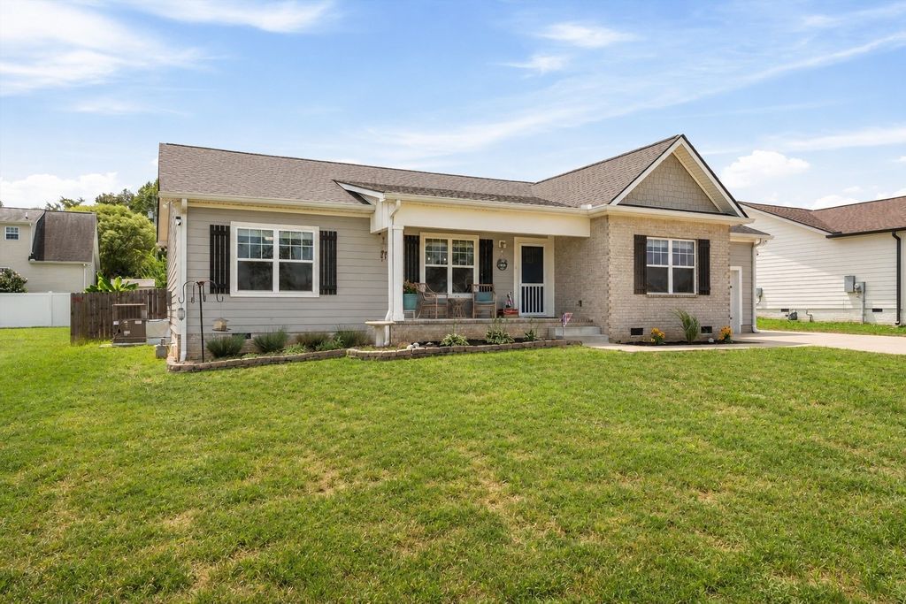 218 Tucker Trice Blvd, Lebanon