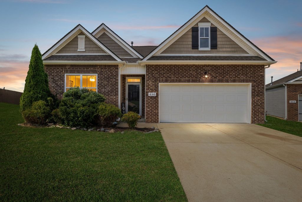 656 Prominence Rd, Columbia