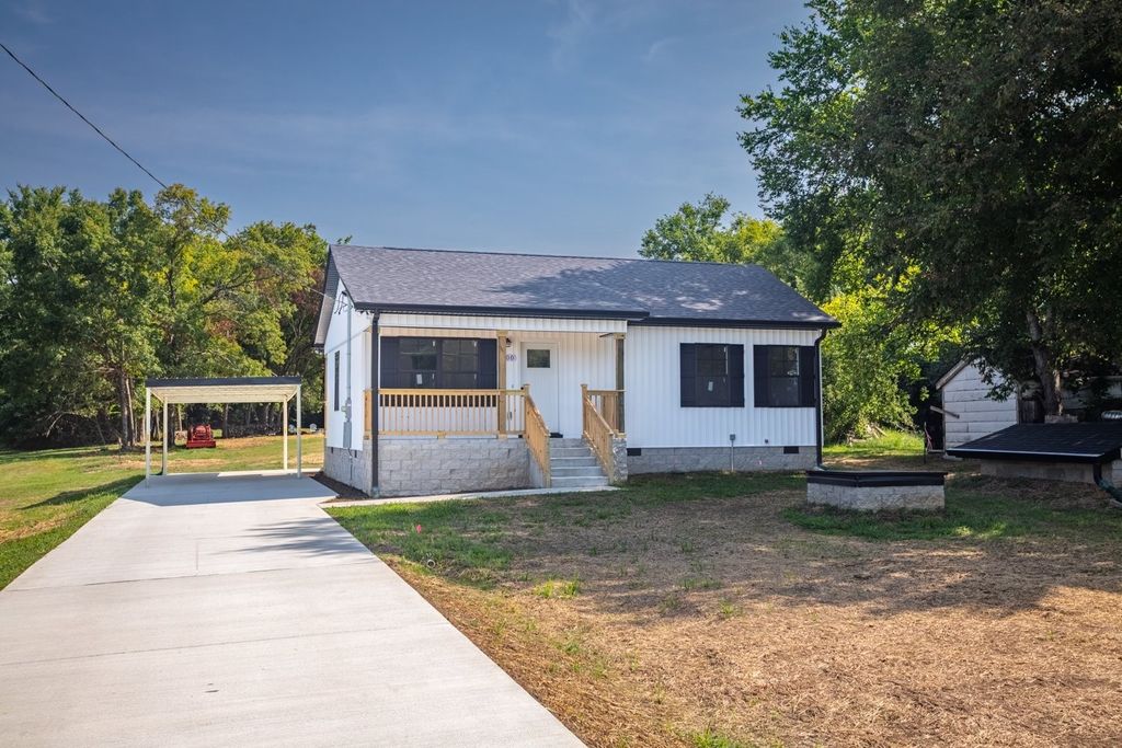 400 Holly Grove Rd, Lewisburg
