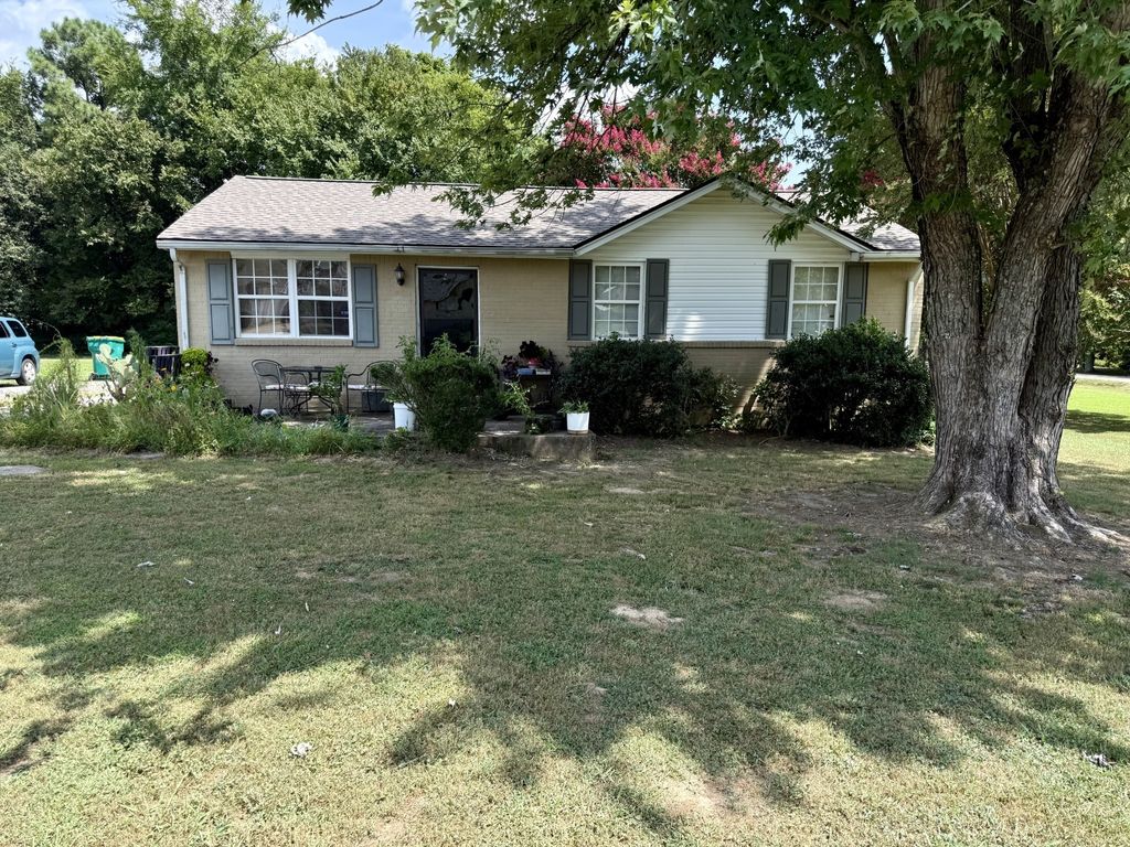 265 Freeman Dr, Lewisburg