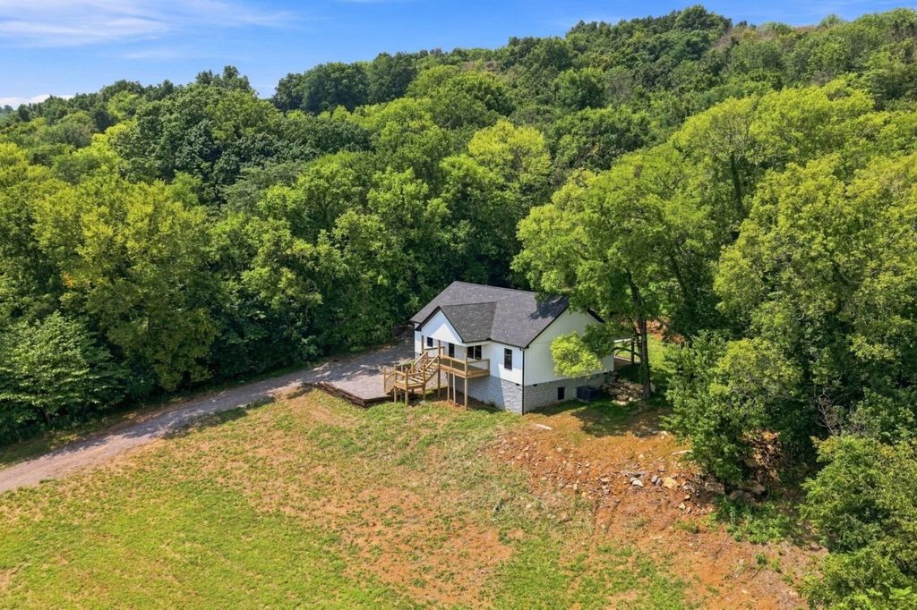 1190 Patton Hollow Rd, Watertown
