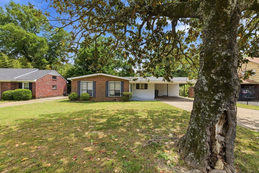 727 Crescent Rd, Memphis