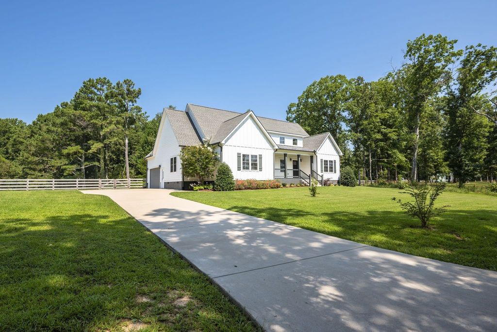 1624 Porter Rd, Burns