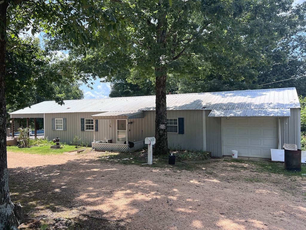 170 Blue Bird Ln, Linden