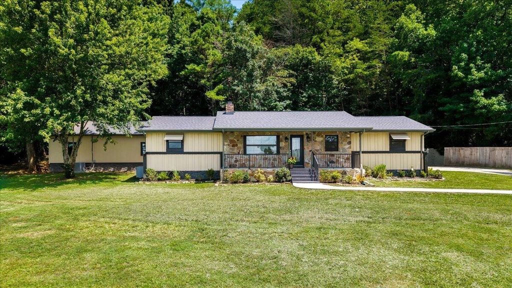 9815 E Brainerd Road, Ooltewah