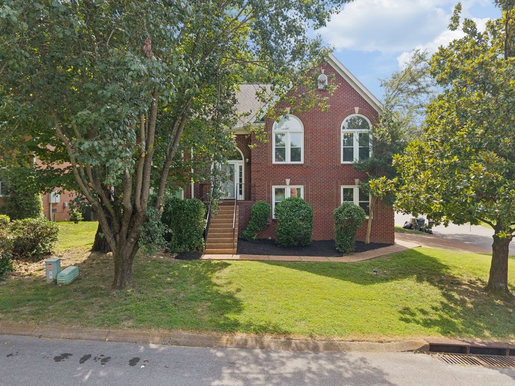 5301 Mast Pt, Hermitage