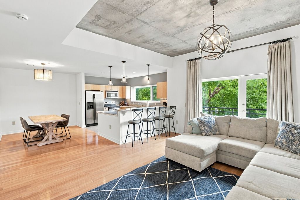 1101 18th Ave S 205, Nashville