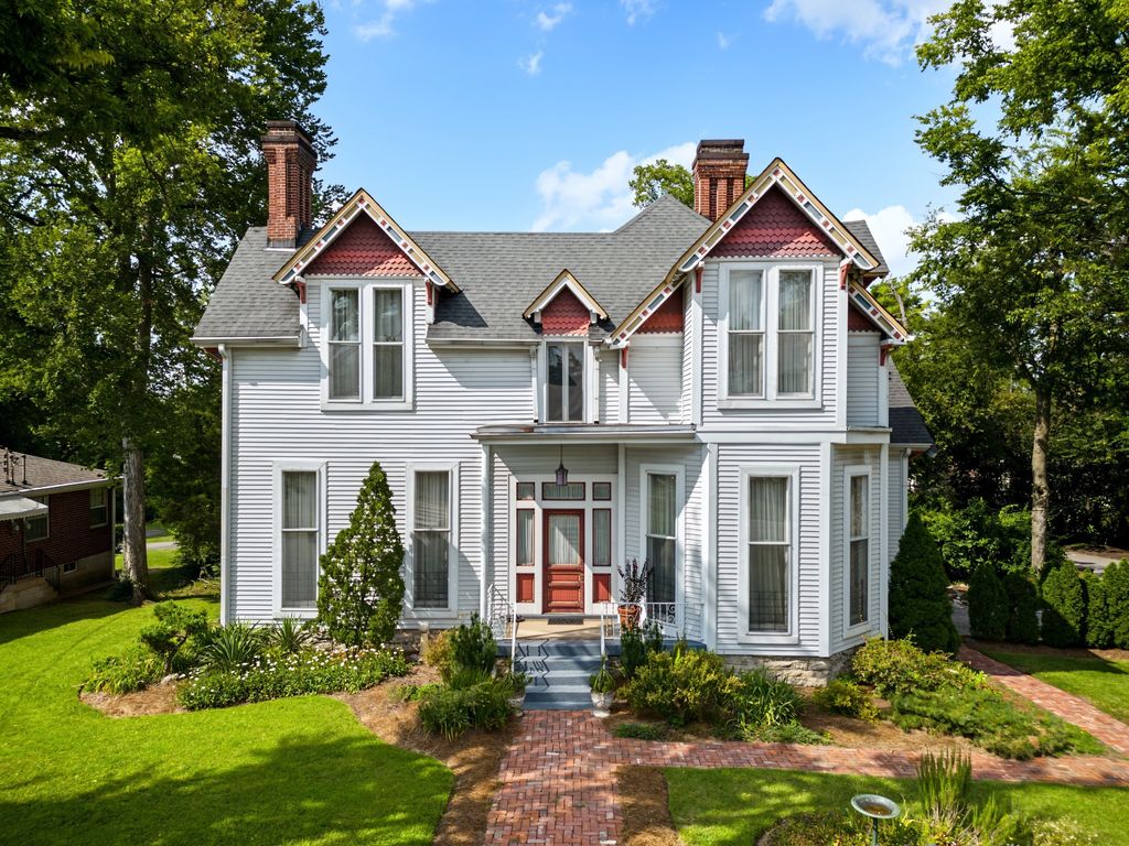2500 Woodlawn Dr, Nashville