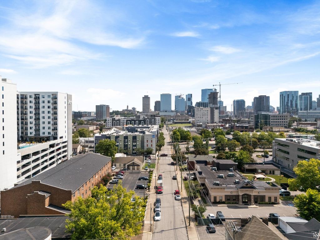 1808 State St 307, Nashville