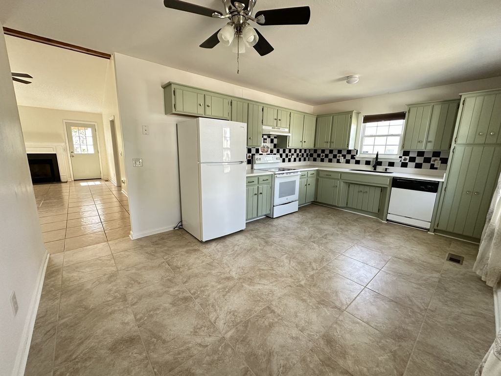1420 Laurel Oak Dr, Antioch