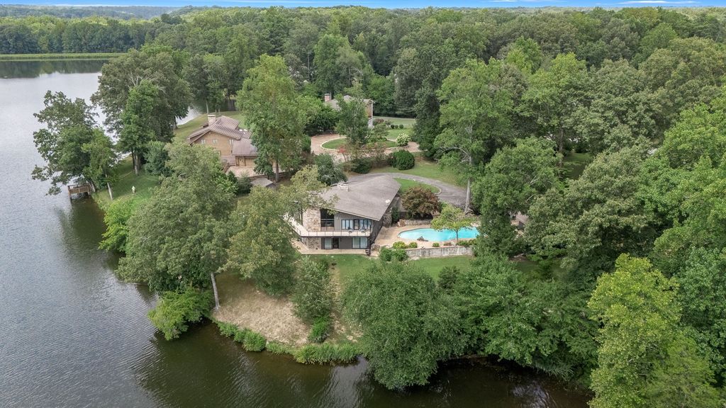 213 Lakewood Drive, Tullahoma