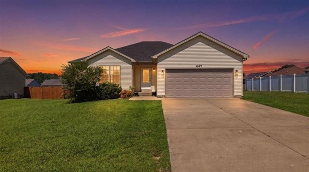 447 Fairbanks Ave, Bowling Green