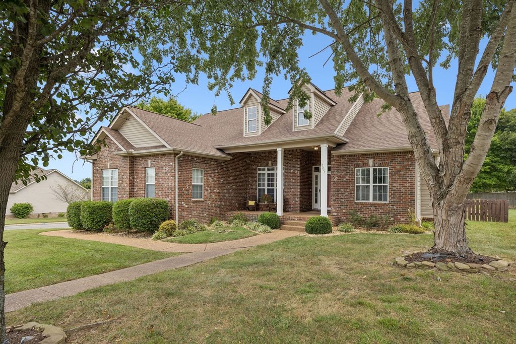 3991 Kristen St, Spring Hill