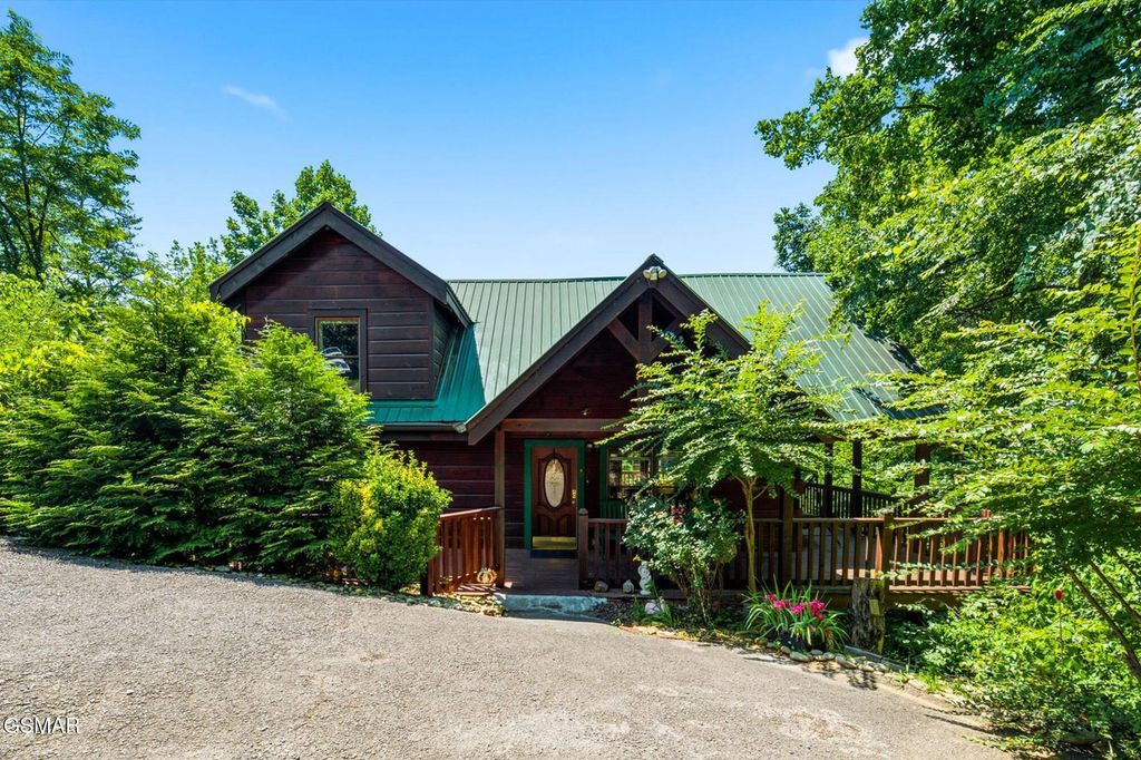 2606 Tree Top Way, Pigeon Forge