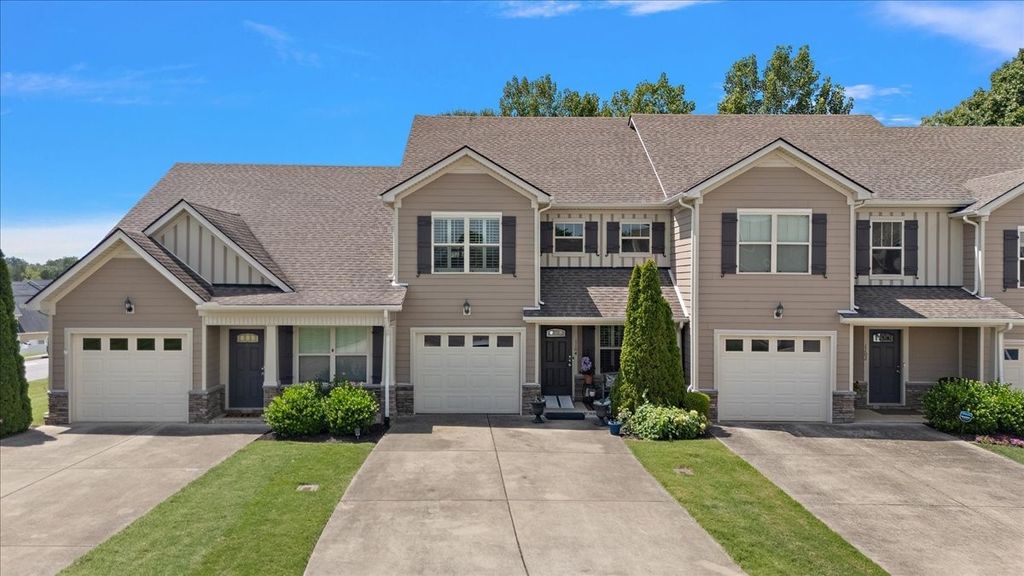 1104 Neeleys Bnd, Spring Hill