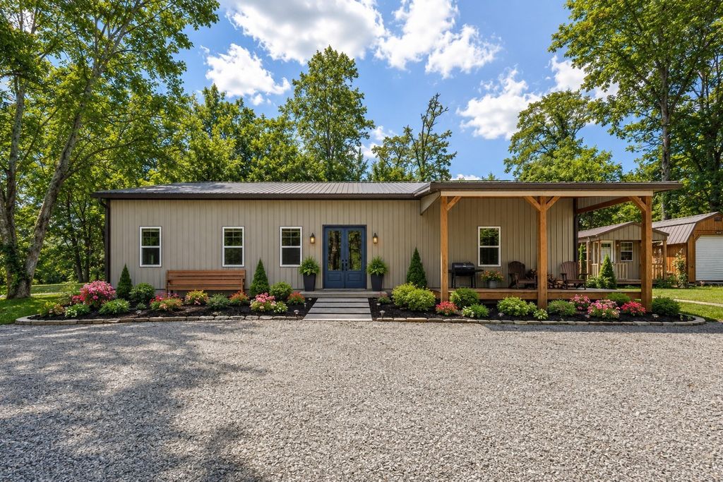 176 S Palmers Chapel Rd, White House