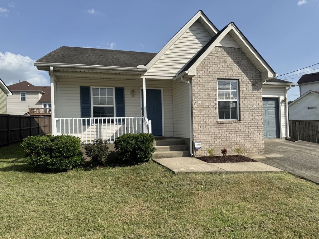 1204 Lakewalk Dr, Antioch