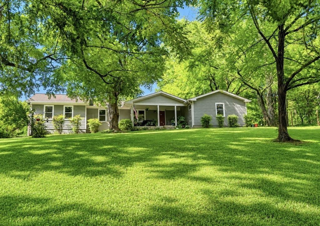 2390 Harlan Rd, Columbia