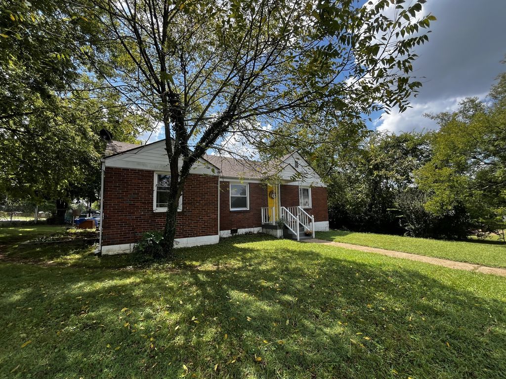 1208 Barry Dr, Madison
