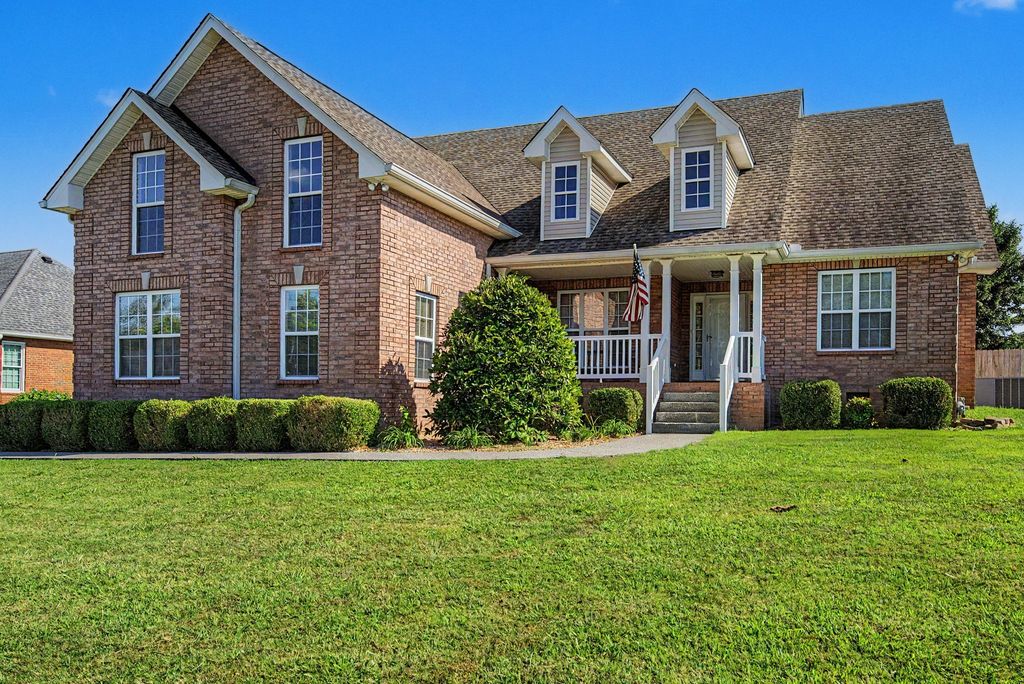 124 Thoroughbred Way, White House