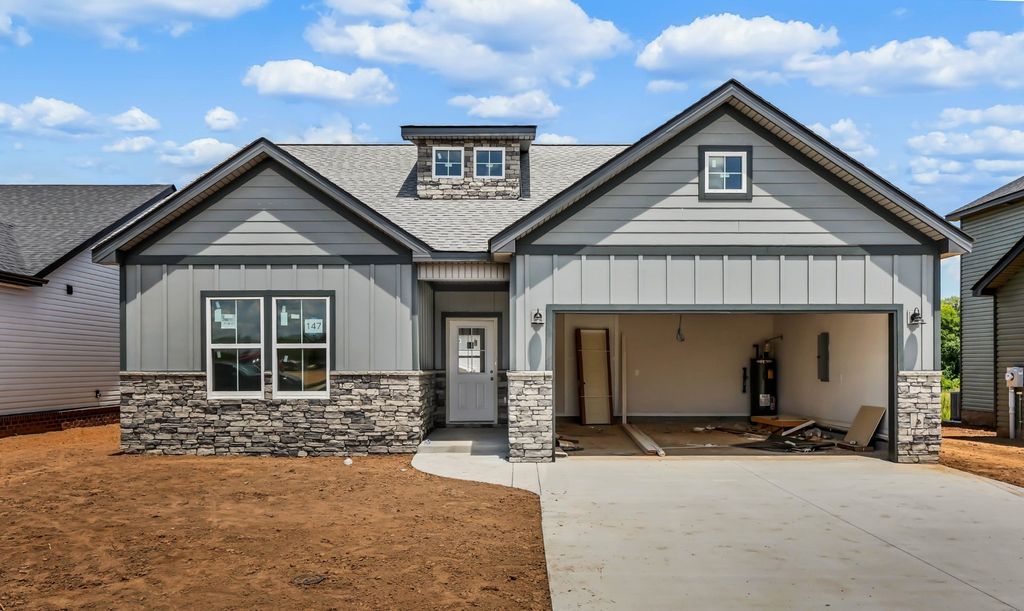 2708 Brewster Dr, Clarksville