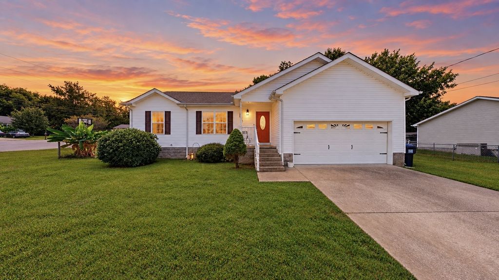 507 Corlew Cir, White Bluff