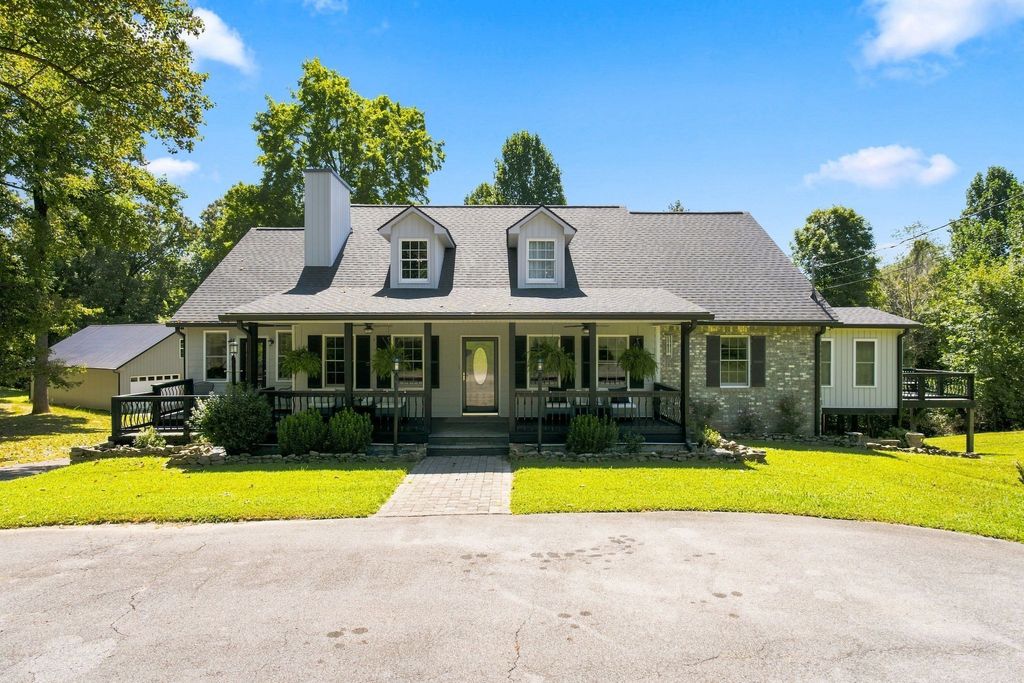 1032 Trainer Ave, Burns