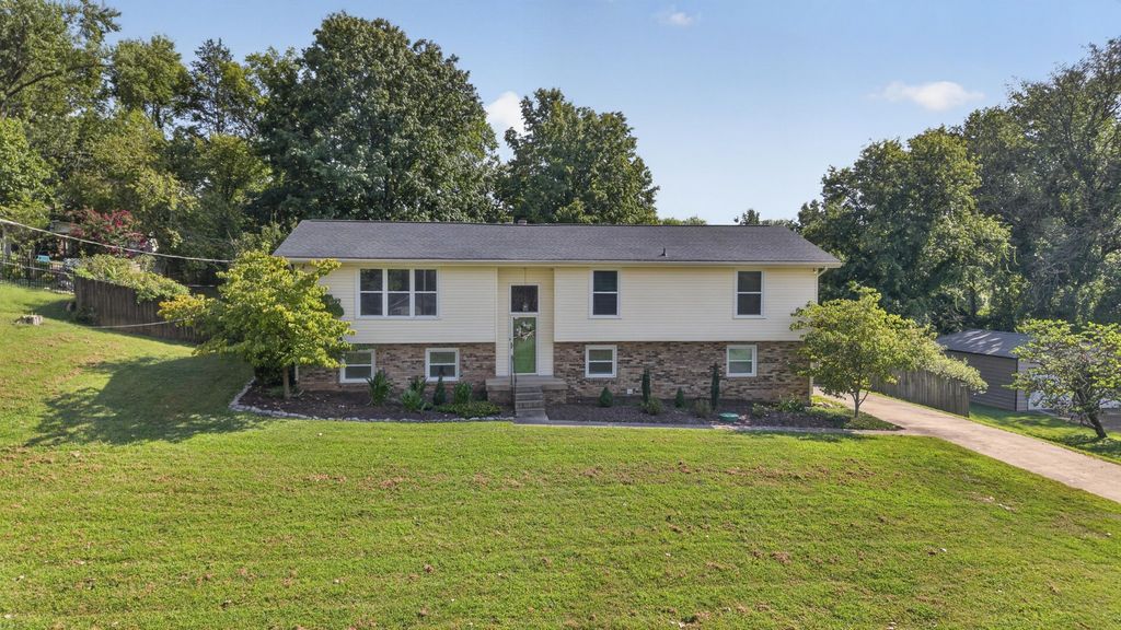 713 Hillbrook Dr, Mount Juliet