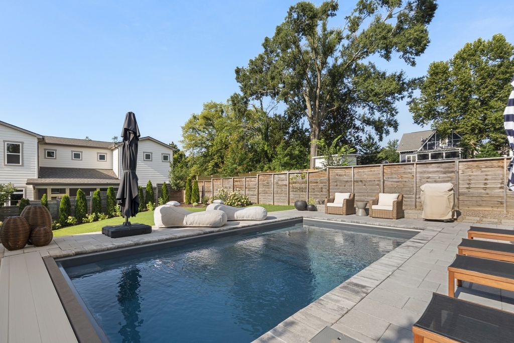 2304b Porter Rd, Nashville