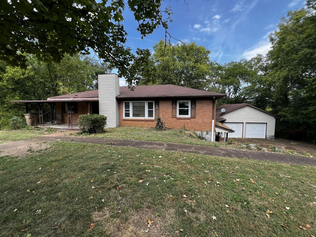 221 Pear Orchard Dr, Goodlettsville