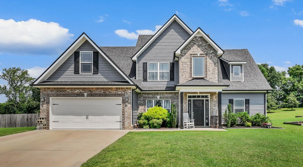 1253 Rich Ellen Dr, Palmyra