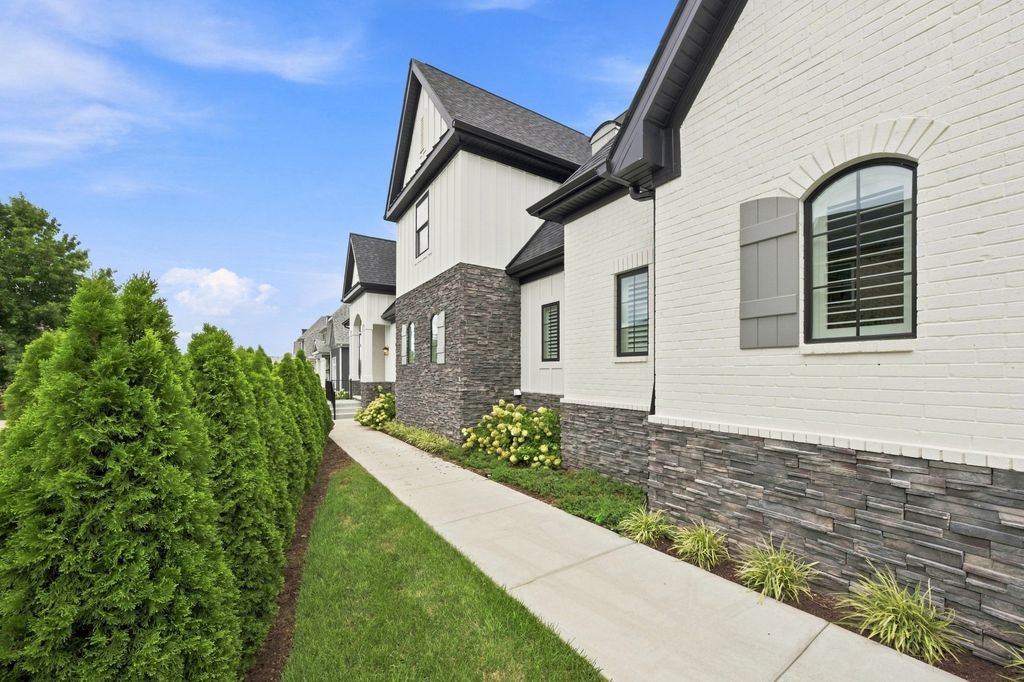 506 Flag Court Pvt, Gallatin