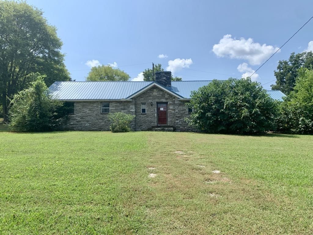 1606 Washington St W, Fayetteville