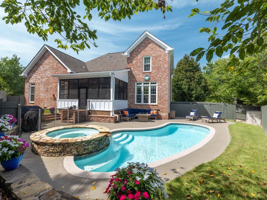 239 Sontag Dr, Franklin