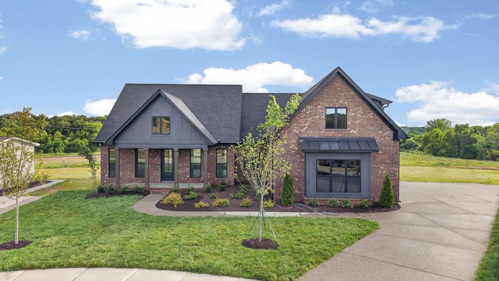 802 Brookdale Ct 135, Lebanon