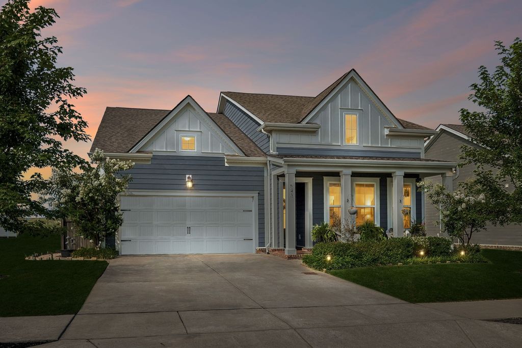 543 Farmstead Ln, Spring Hill