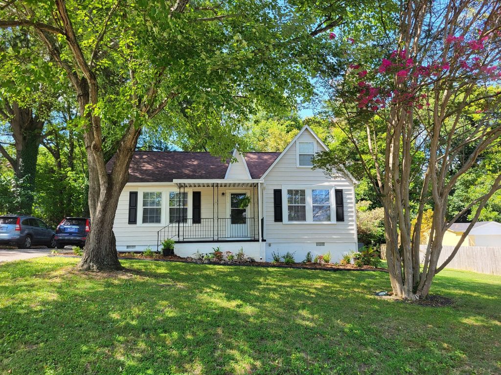300 S Oak St, Sweetwater