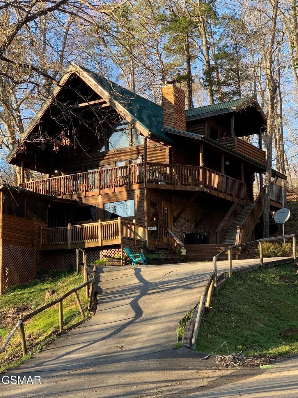 1009 Ravens Ford Way, Sevierville