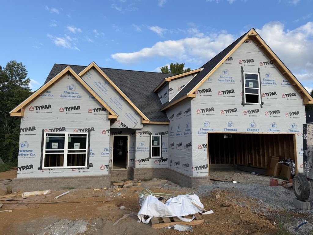 253 Wayne Hall Rd, Clarksville
