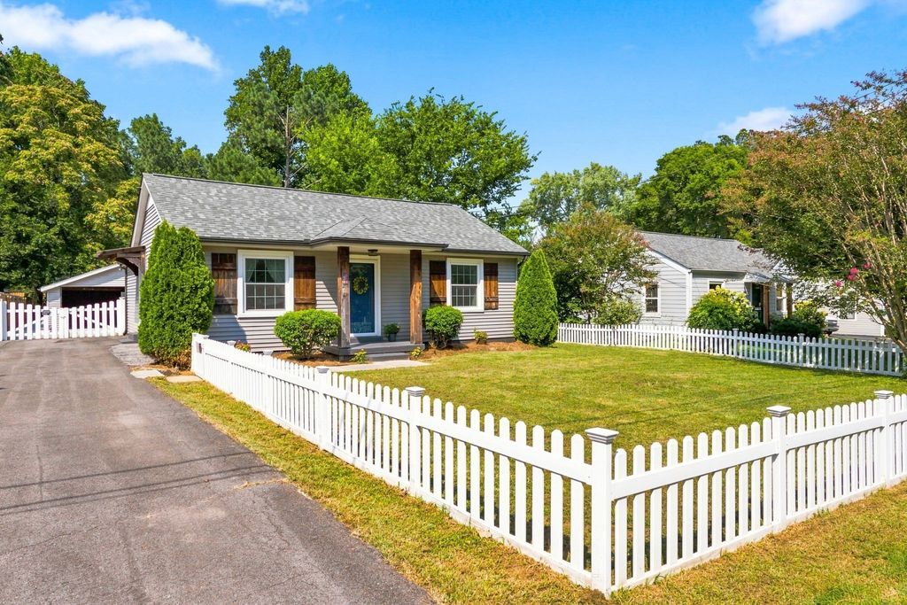 422 Green Acres Dr, Franklin