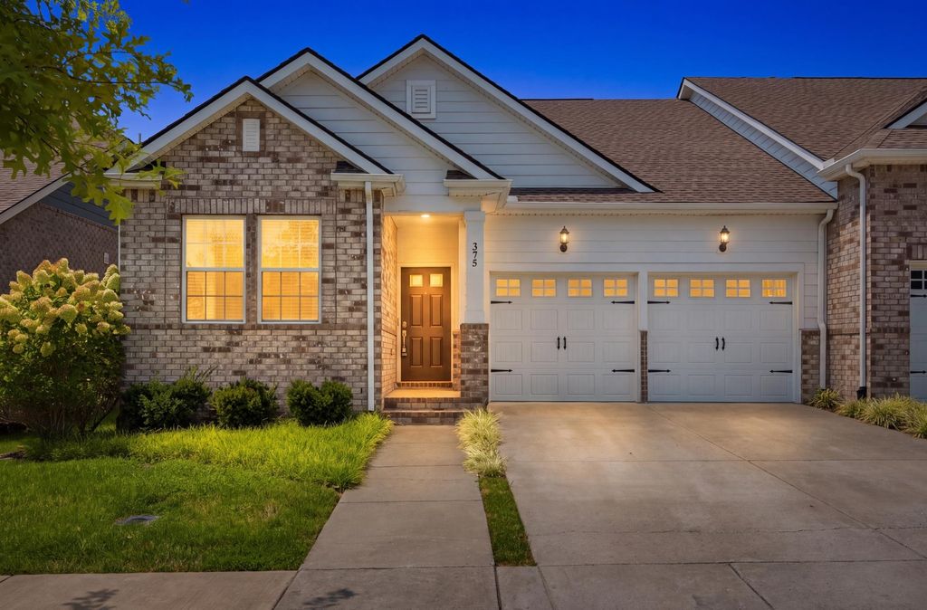 375 Gingerwood Ln, Hendersonville