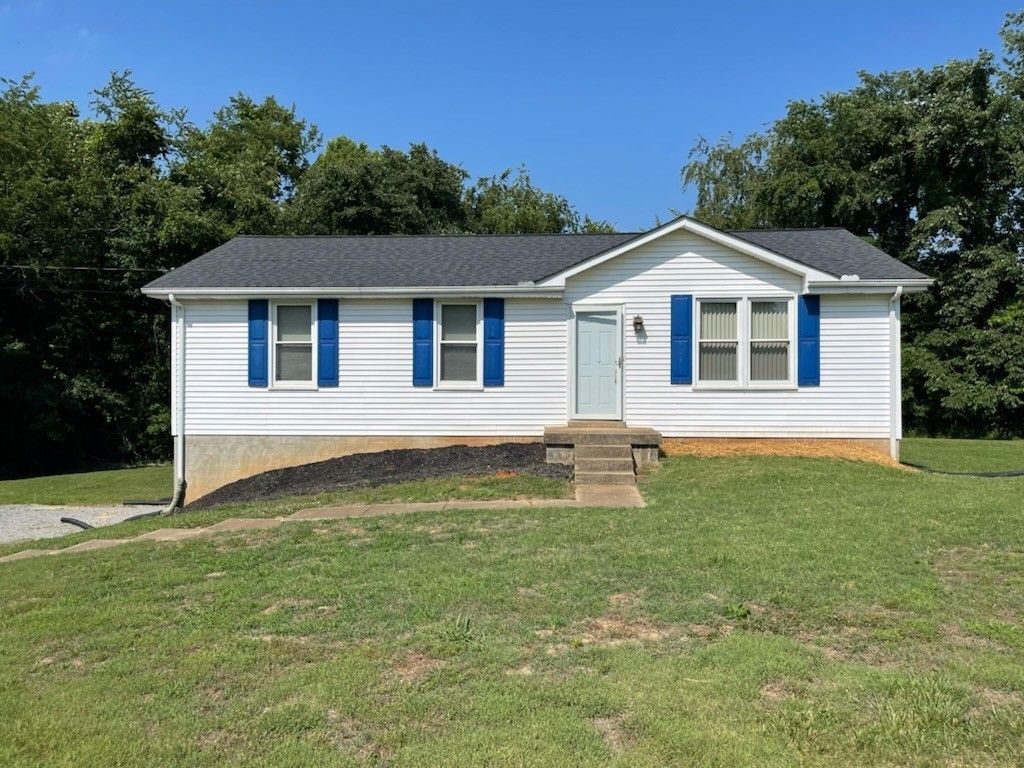 303 Carla Ct, Clarksville
