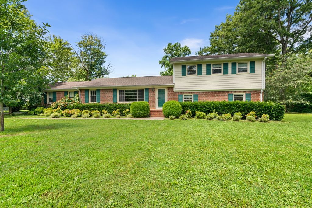 106 Lannom Cir, Tullahoma