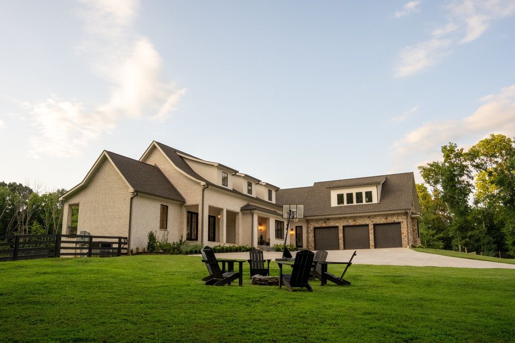 1489 Old Tva Rd, Columbia