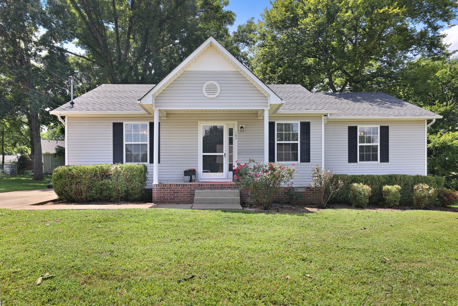 Home for sale in 103 Betsy Ter Columbia, TN