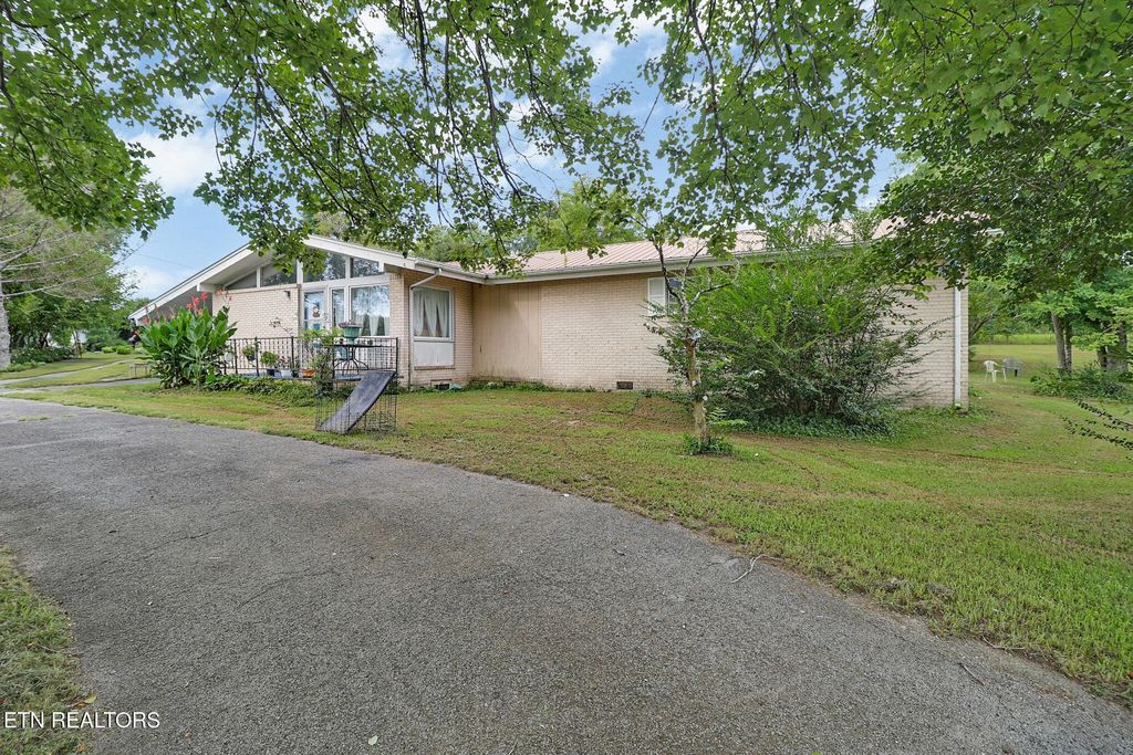 1030 Allardt Hwy, Jamestown