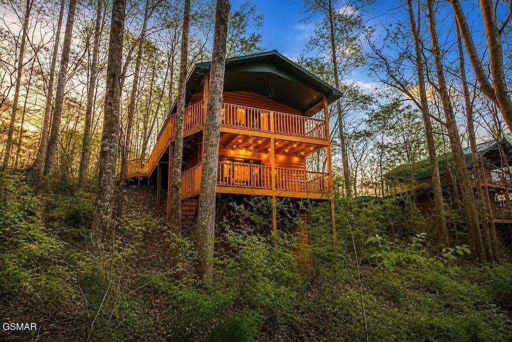 2036 Ridge Road 6, Pigeon Forge
